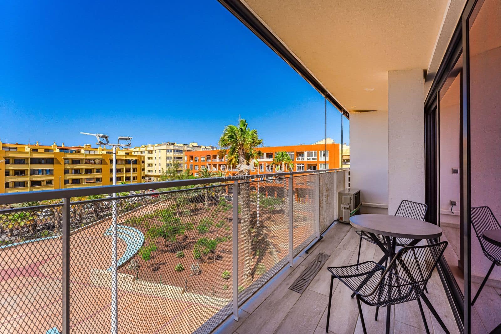 2 soveværelse Lejlighed til salg i El Medano med garage - € 549.000 (Ref: 9216755)