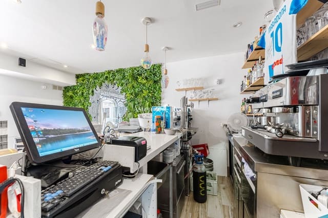 Virksomhed til salg i Torviscas Bajo, Adeje - € 365.000 (Ref: 9216756)