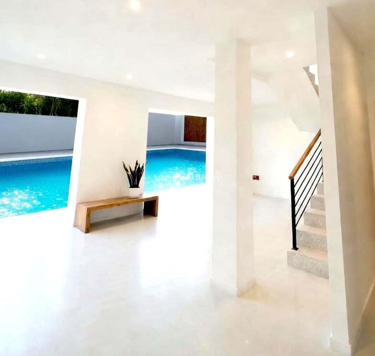 3 soveværelse Byhus til salg i Villaverde med swimmingpool garage - € 588.000 (Ref: 9221636)