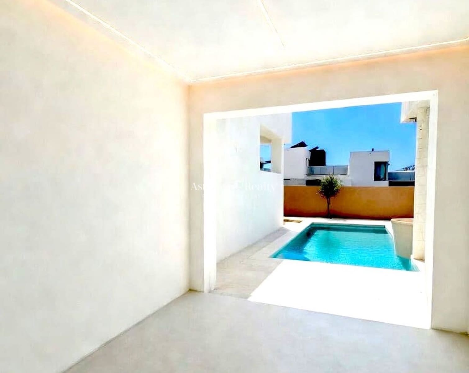 3 soveværelse Byhus til salg i Villaverde med swimmingpool garage - € 588.000 (Ref: 9221636)