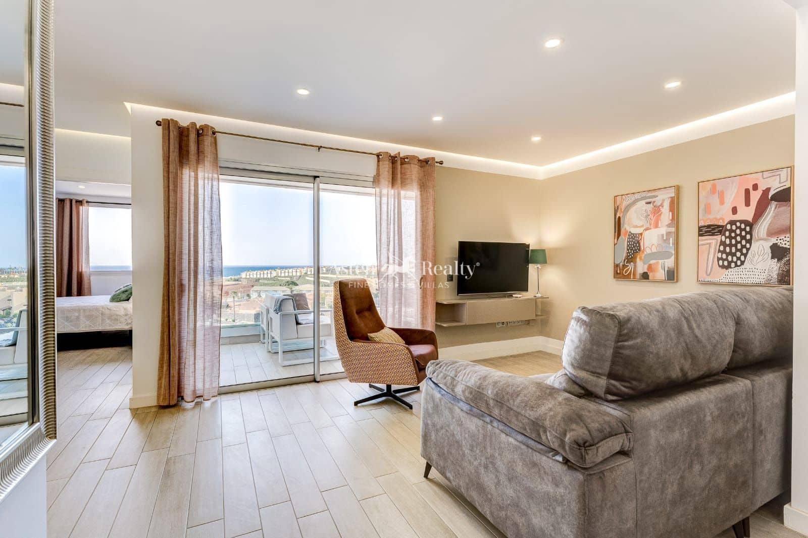 3 slaapkamer Flat te koop in Playa Paraiso met zwembad garage - € 690.000 (Ref: 9237140)