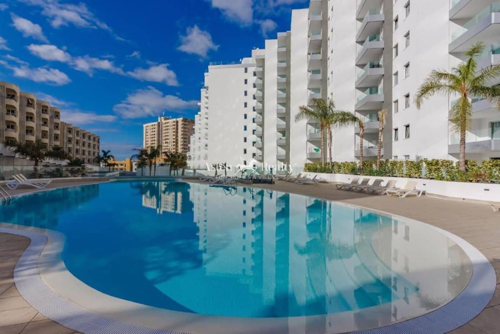 3 slaapkamer Flat te koop in Playa Paraiso met zwembad garage - € 690.000 (Ref: 9237140)