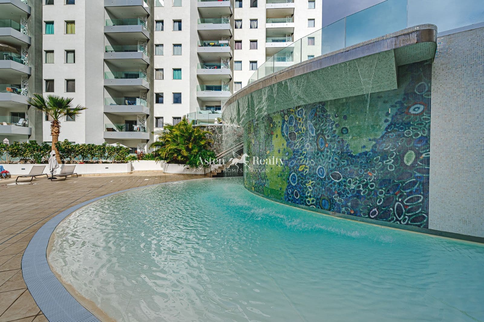 3 slaapkamer Flat te koop in Playa Paraiso met zwembad garage - € 690.000 (Ref: 9237140)