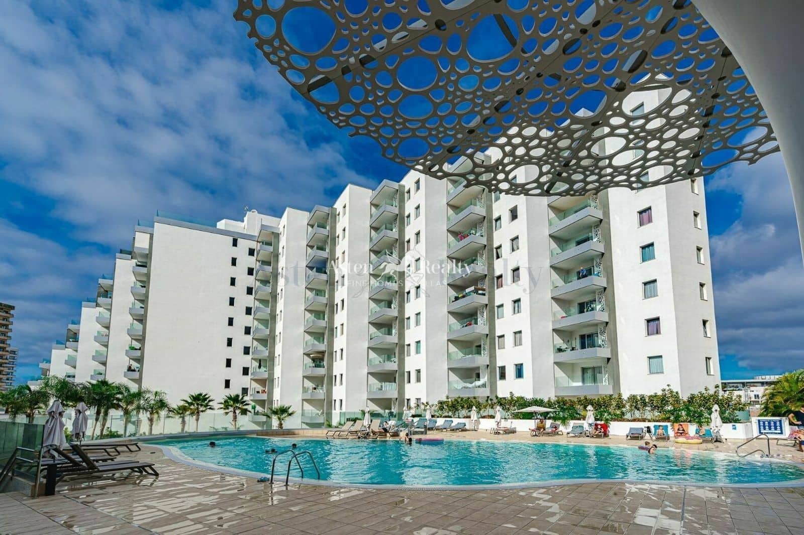 3 slaapkamer Flat te koop in Playa Paraiso met zwembad garage - € 690.000 (Ref: 9237140)