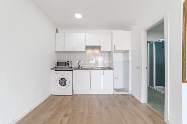 Flat te koop in San Eugenio Alto, Adeje met zwembad - € 190.000 (Ref: 9242099)