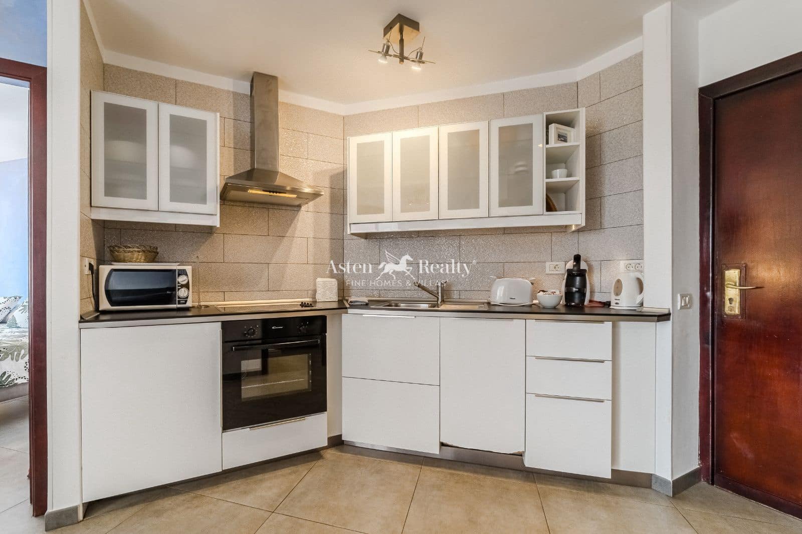 1 bedroom Flat for sale in Playa de las Americas with pool - € 435,000 (Ref: 9246137)