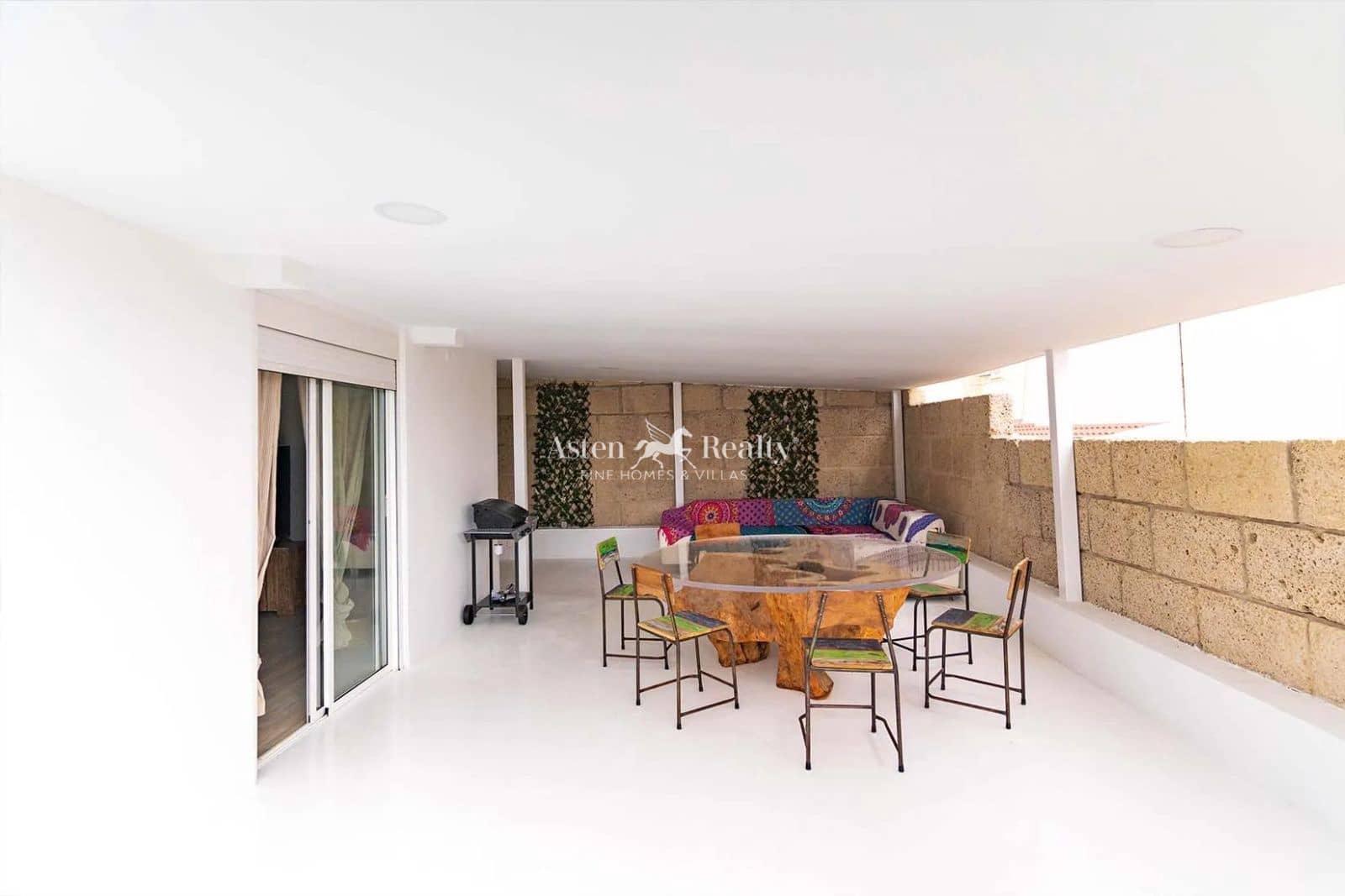 3 soverom Villa til salgs i Torviscas med svømmebasseng garasje - € 1 190 000 (Ref: 9249243)