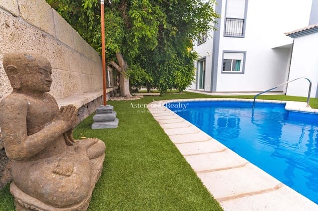 3 sovrum Villa till salu i Torviscas, Adeje med pool garage - 1 190 000 € (Ref: 9249243)