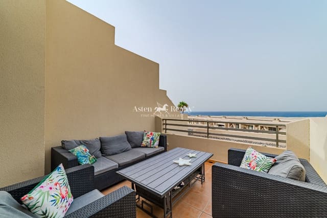 2 slaapkamer Penthouse te koop in El Medano, Granadilla de Abona met zwembad garage - € 435.000 (Ref: 9251728)