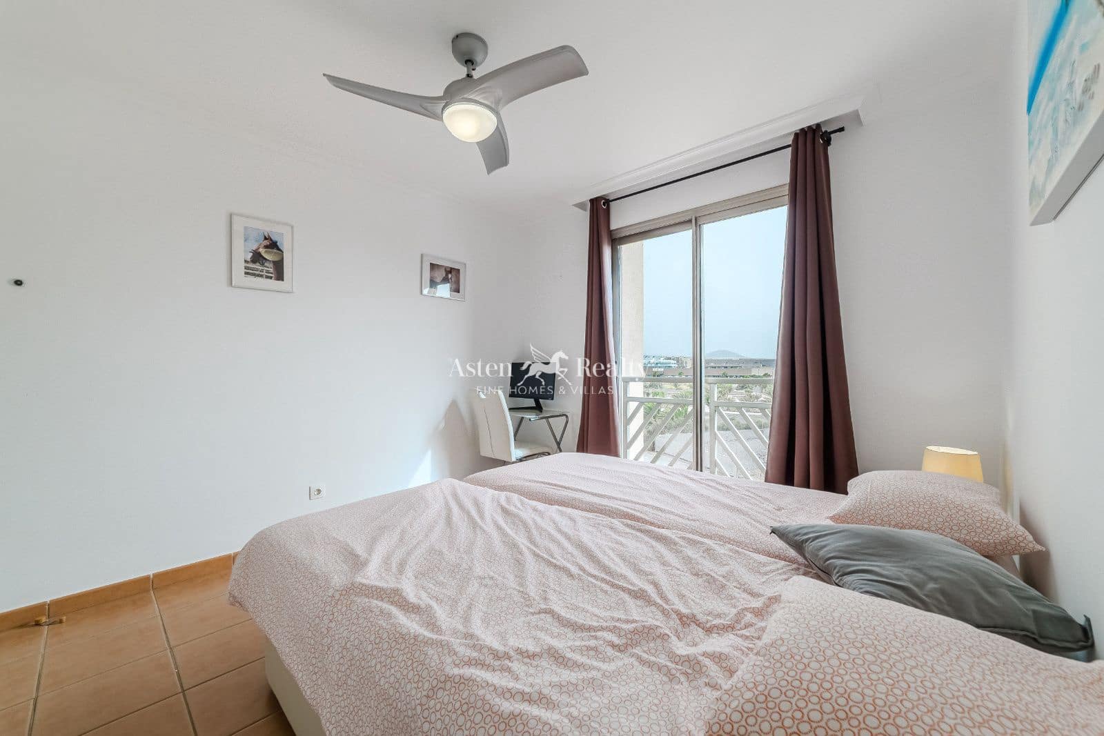 2 chambre Penthouse à vendre à El Medano avec piscine garage - 435 000 € (Ref: 9251728)