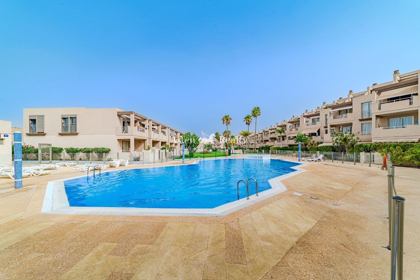 2 chambre Penthouse à vendre à El Medano avec piscine garage - 435 000 € (Ref: 9251728)