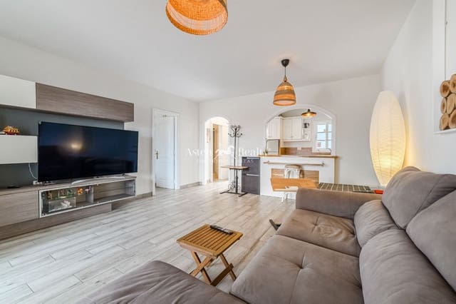 1 bedroom Flat for sale in Torviscas, Adeje with pool garage - € 349,000 (Ref: 9254168)