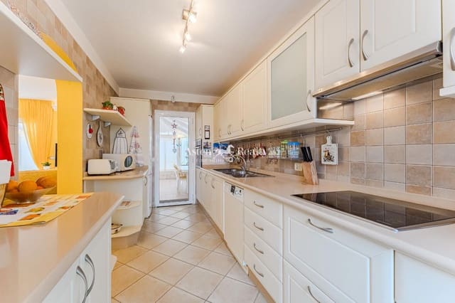 3 bedroom Townhouse for sale in Callao Salvaje, Adeje with pool - € 649,000 (Ref: 9254418)