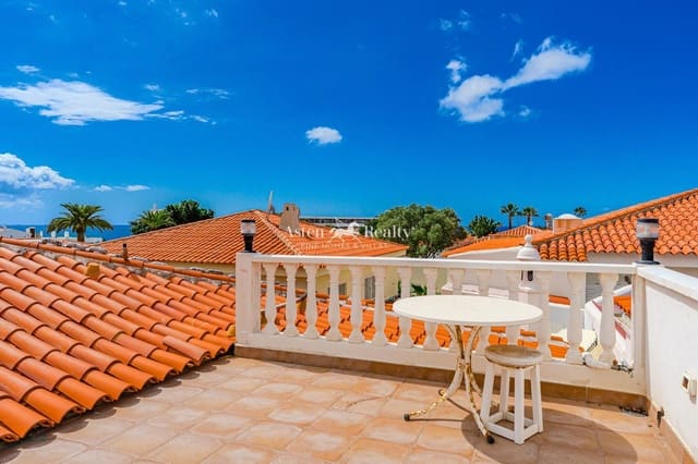 3 bedroom Townhouse for sale in Callao Salvaje, Adeje with pool - € 649,000 (Ref: 9254418)