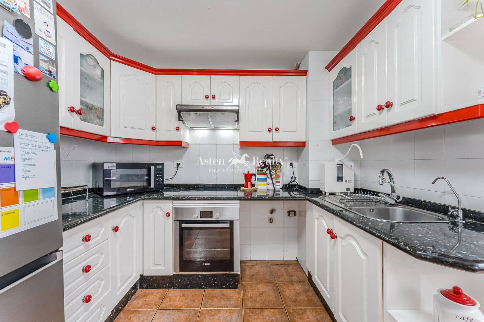 3 soveværelse Lejlighed til salg i El Medano med garage - € 349.000 (Ref: 9255861)