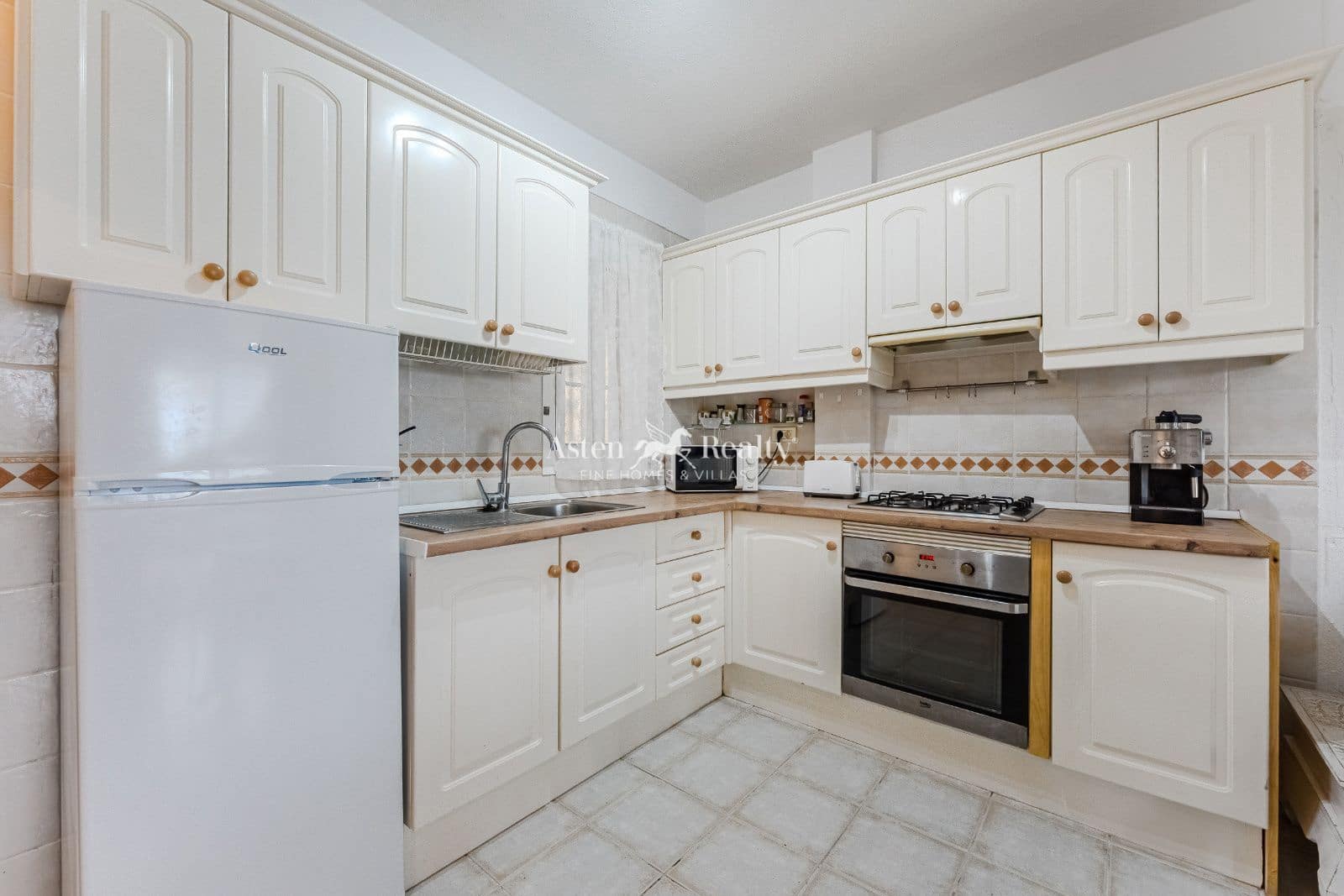 Piso de 1 habitación en Chayofa en venta con piscina - 280.000 € (Ref: 9258138)