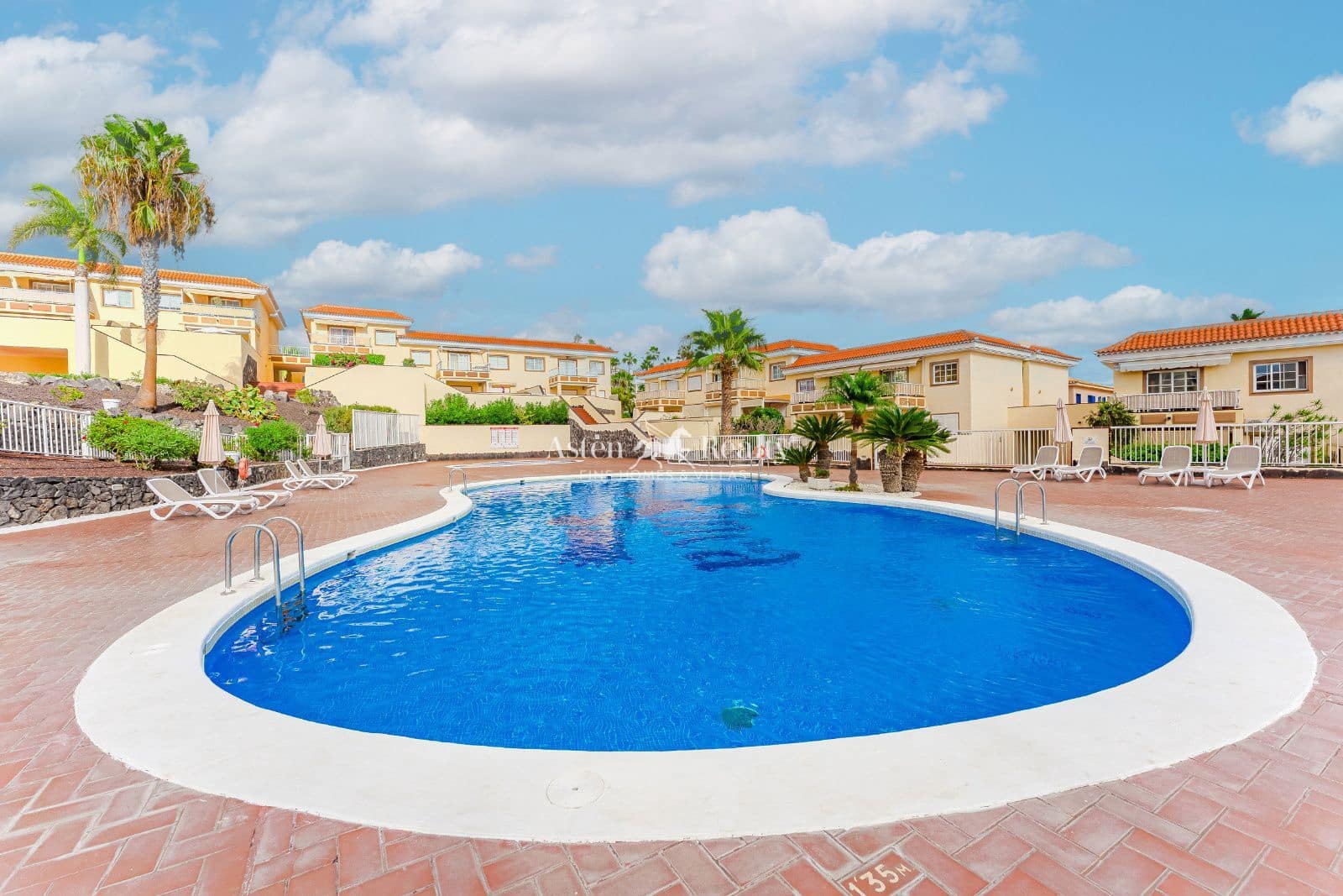 Piso de 1 habitación en Chayofa en venta con piscina - 280.000 € (Ref: 9258138)