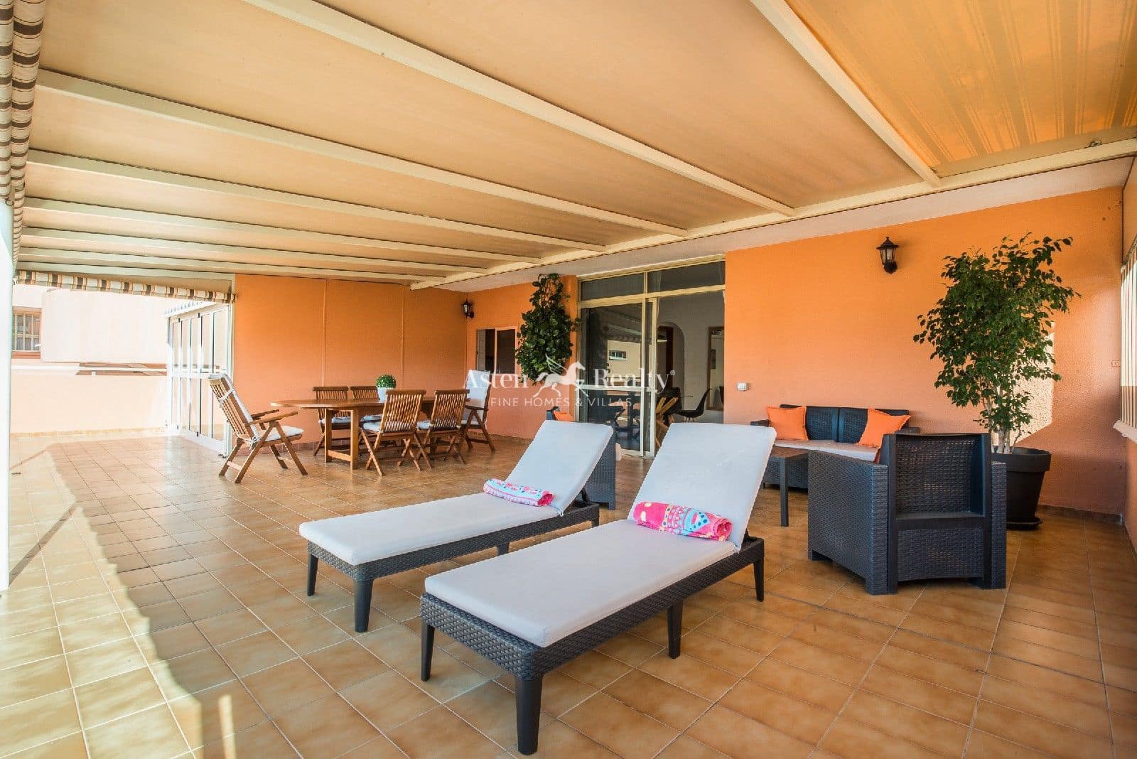 2 soverom Penthouse til salgs i Los Cristianos med svømmebasseng - € 649 000 (Ref: 9263418)