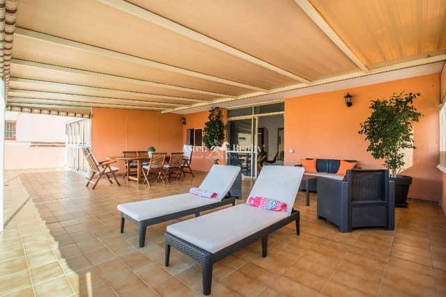 2 chambre Penthouse à vendre à Los Cristianos, Arona avec piscine - 649 000 € (Ref: 9263418)