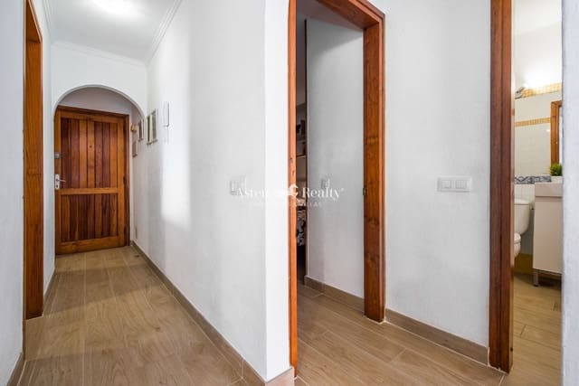 2 chambre Penthouse à vendre à Los Cristianos, Arona avec piscine - 649 000 € (Ref: 9263418)