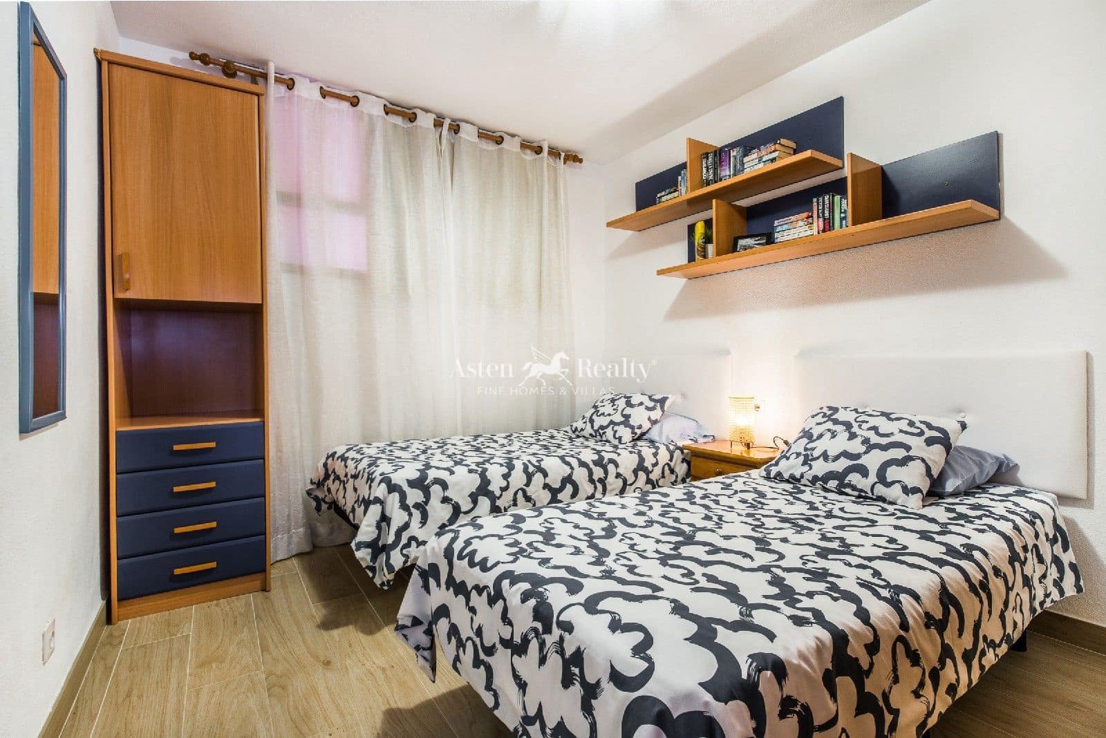 2 soverom Penthouse til salgs i Los Cristianos med svømmebasseng - € 649 000 (Ref: 9263418)