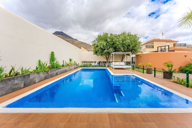 4 slaapkamer Huis te koop in Torviscas, Adeje met zwembad garage - € 2.590.000 (Ref: 9267716)