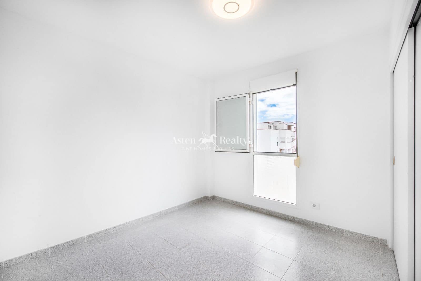 3 soveværelse Penthouse til salg i Parque de la Reina med swimmingpool garage - € 330.000 (Ref: 9275215)