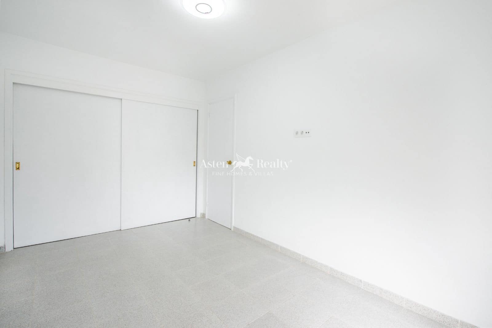 3 soveværelse Penthouse til salg i Parque de la Reina med swimmingpool garage - € 330.000 (Ref: 9275215)