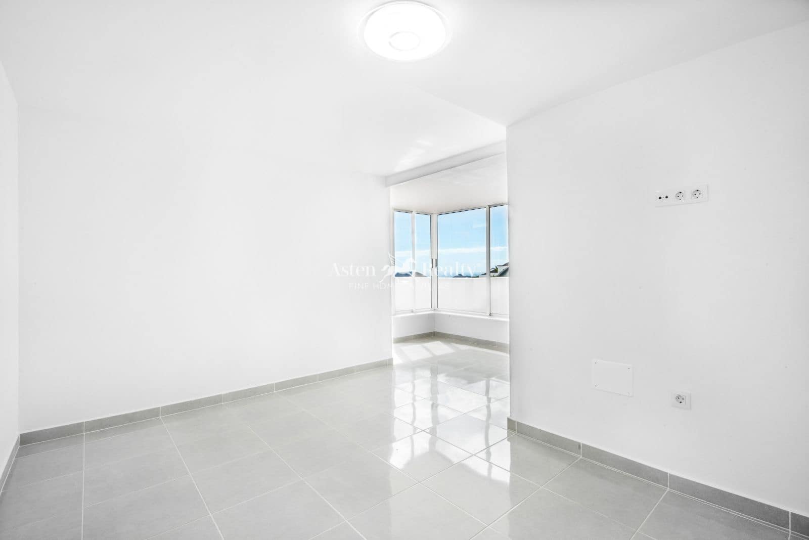 3 soveværelse Penthouse til salg i Parque de la Reina med swimmingpool garage - € 330.000 (Ref: 9275215)