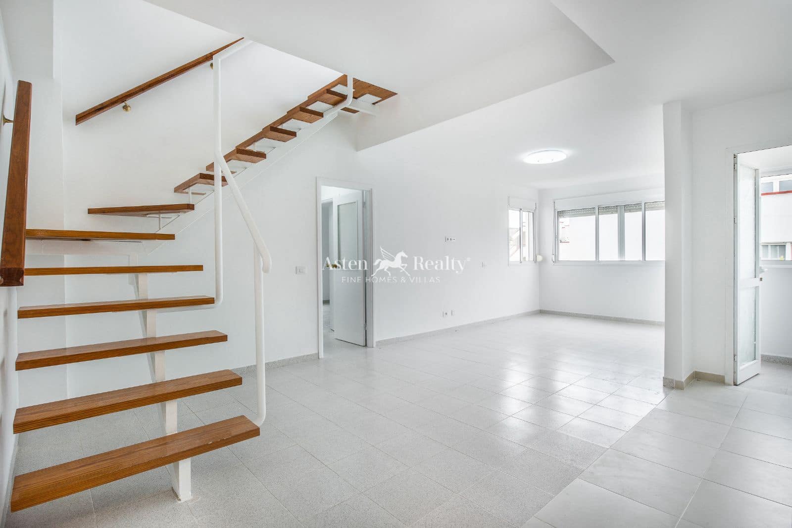 3 soveværelse Penthouse til salg i Parque de la Reina med swimmingpool garage - € 330.000 (Ref: 9275215)