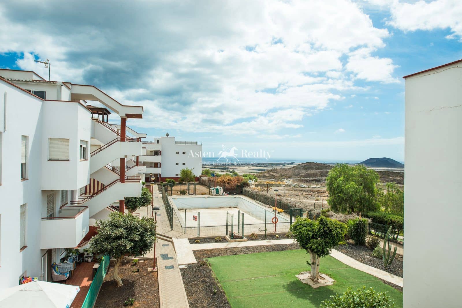 3 soveværelse Penthouse til salg i Parque de la Reina med swimmingpool garage - € 330.000 (Ref: 9275215)