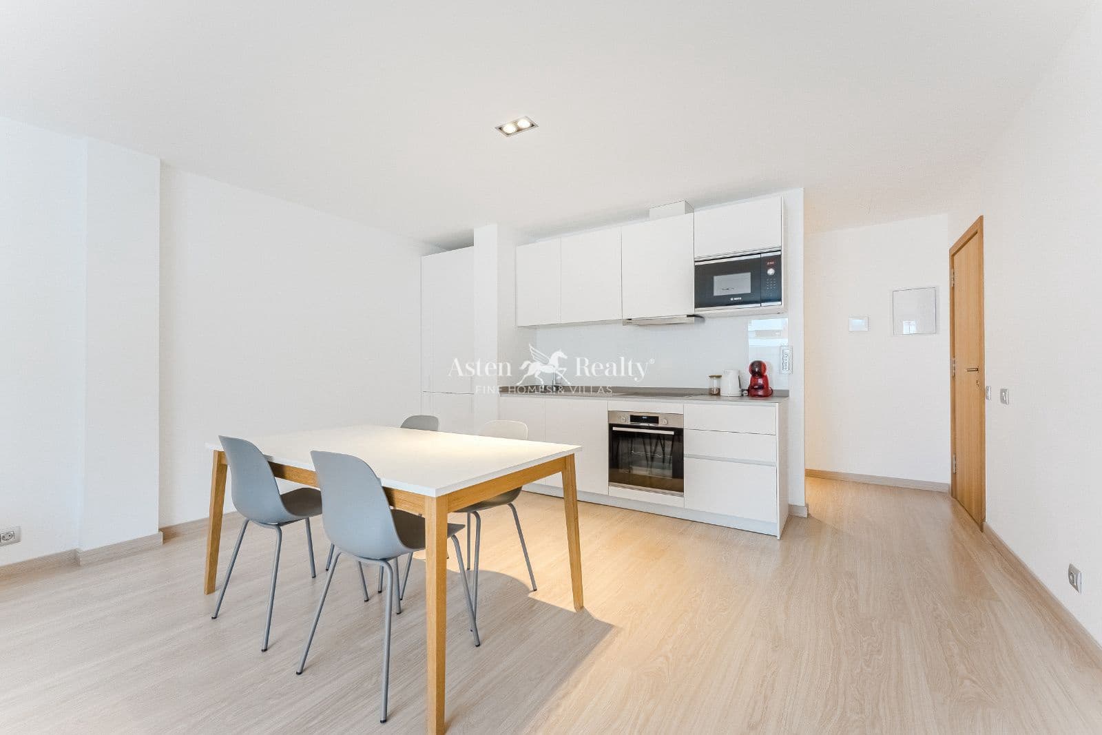 1 soverom Leilighet til salgs i Adeje med svømmebasseng - € 295 000 (Ref: 9278733)