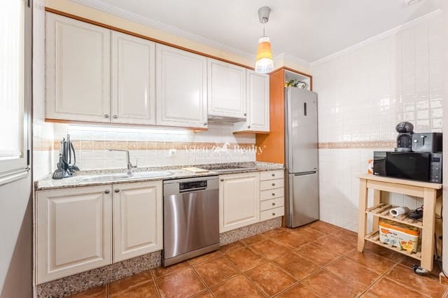 2 camera da letto Casa in vendita in El Medano, Granadilla de Abona con piscina garage - 589.000 € (Rif: 9282829)