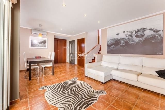 2 camera da letto Casa in vendita in El Medano, Granadilla de Abona con piscina garage - 589.000 € (Rif: 9282829)