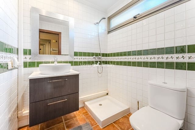 2 camera da letto Casa in vendita in El Medano, Granadilla de Abona con piscina garage - 589.000 € (Rif: 9282829)