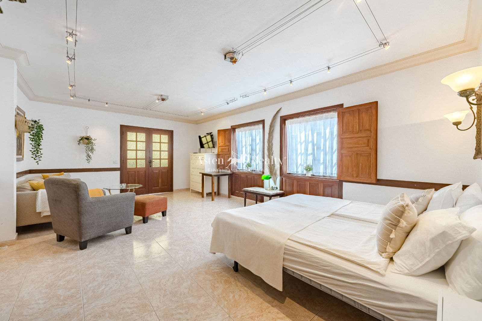 Virksomhed til salg i Playa San Juan - € 1.200.000 (Ref: 9289385)