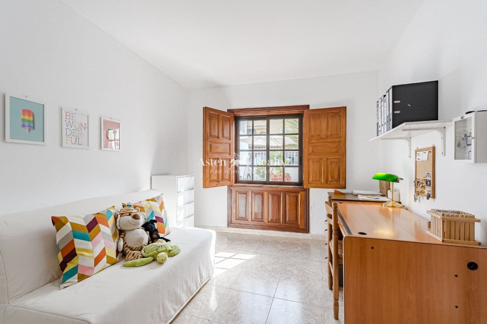 Virksomhed til salg i Playa San Juan - € 1.200.000 (Ref: 9289385)