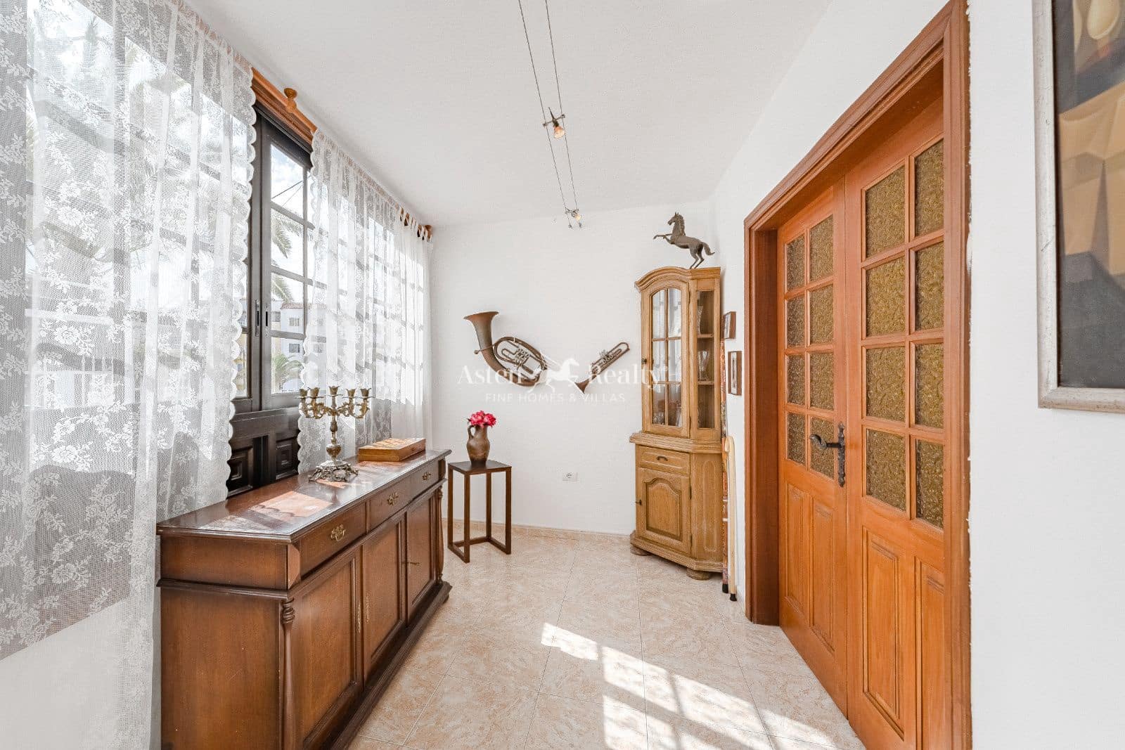 Virksomhed til salg i Playa San Juan - € 1.200.000 (Ref: 9289385)