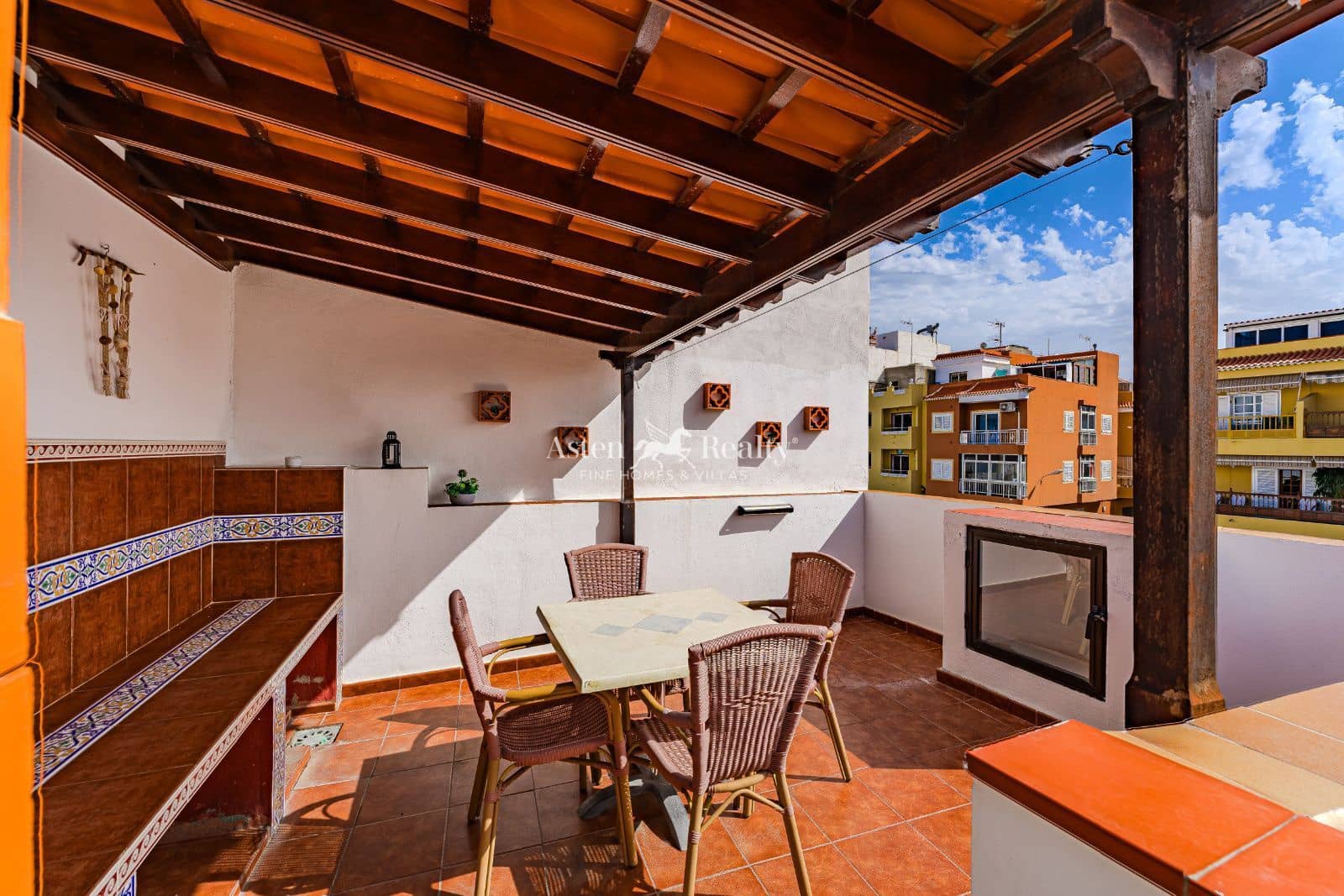 Virksomhed til salg i Playa San Juan - € 1.200.000 (Ref: 9289385)