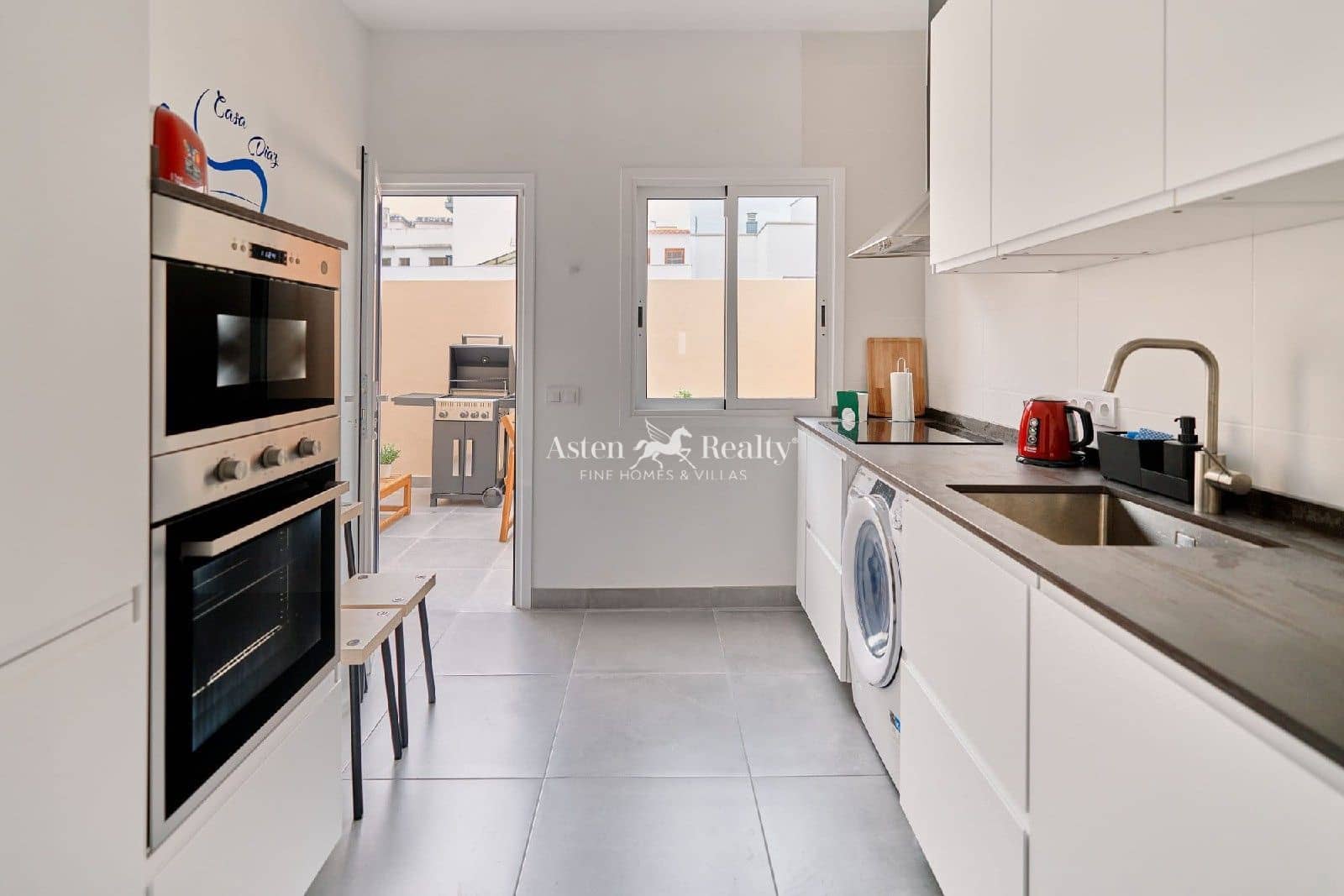 4 soveværelse Restaurant/Bar til salg i Icod de los Vinos med garage - € 449.000 (Ref: 9289386)