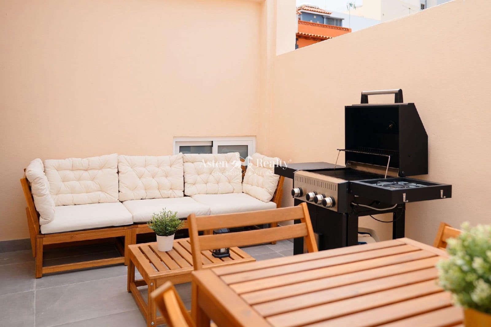 4 soveværelse Restaurant/Bar til salg i Icod de los Vinos med garage - € 449.000 (Ref: 9289386)