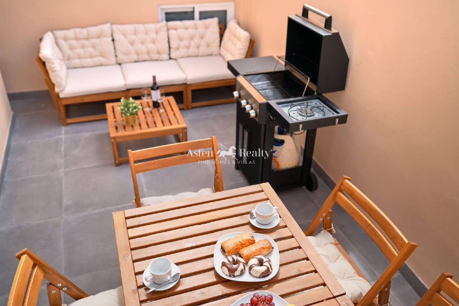 4 soveværelse Restaurant/Bar til salg i Icod de los Vinos med garage - € 449.000 (Ref: 9289386)