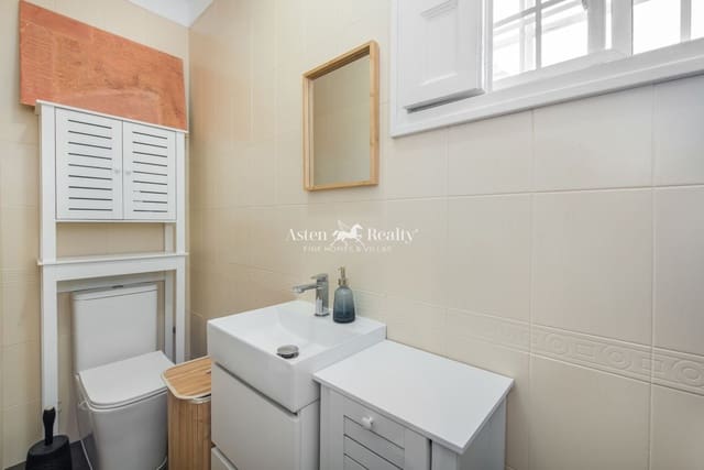 4 soveværelse Villa til salg i Las Galletas, Arona med swimmingpool garage - € 469.000 (Ref: 9289743)