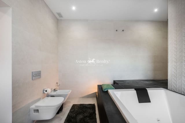 4 soveværelse Villa til salg i Las Galletas, Arona med swimmingpool garage - € 469.000 (Ref: 9289743)