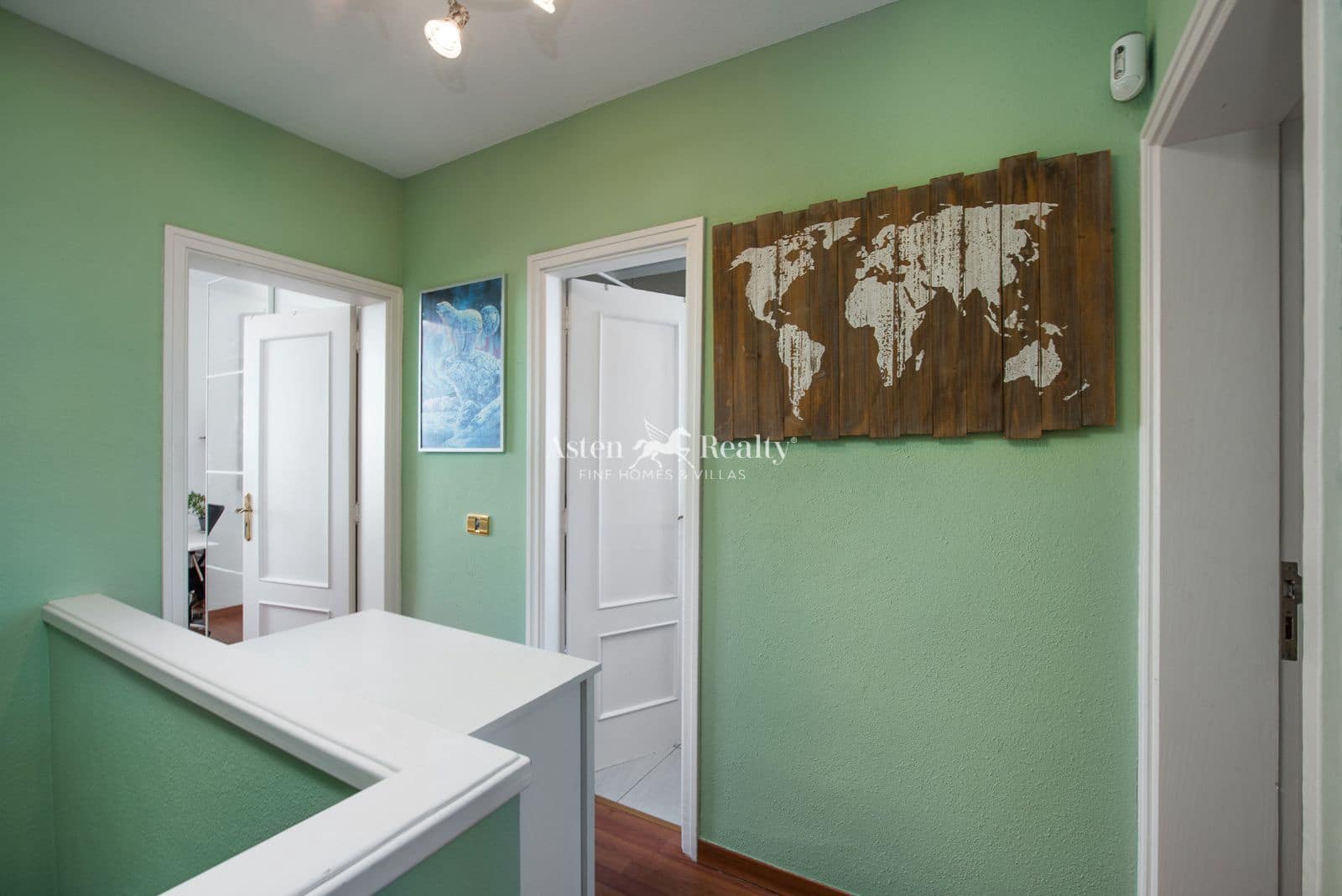 4 makuuhuone Huvila myytävänä paikassa Las Galletas mukana uima-altaan 
autotalli - 475 000 € (Ref: 9289743)