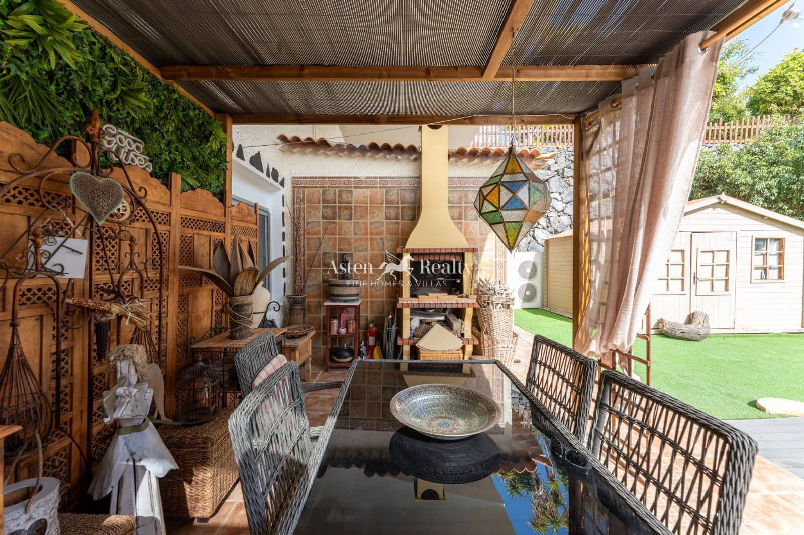 11 soveværelse Byhus til salg i Armenime med swimmingpool garage - € 4.300.000 (Ref: 9296068)