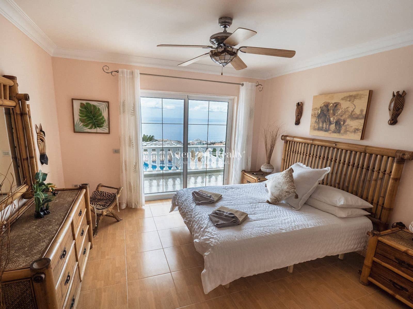 11 soveværelse Byhus til salg i Armenime med swimmingpool garage - € 4.300.000 (Ref: 9296068)