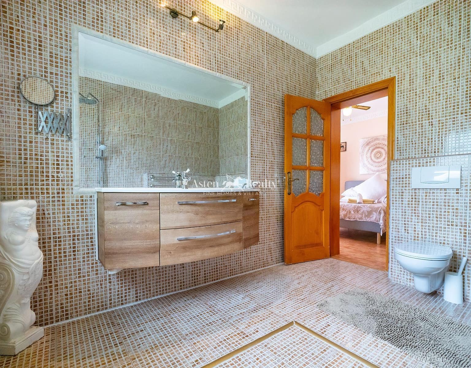 11 soveværelse Byhus til salg i Armenime med swimmingpool garage - € 4.300.000 (Ref: 9296068)