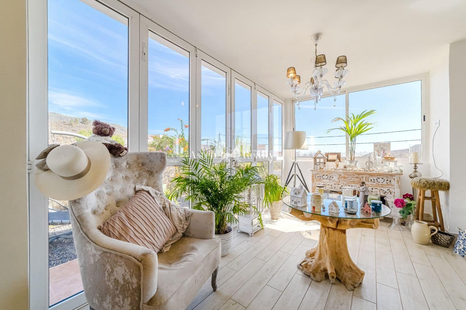 3 bedroom Villa for sale in San Miguel de Abona with garage - € 420,000 (Ref: 9296069)