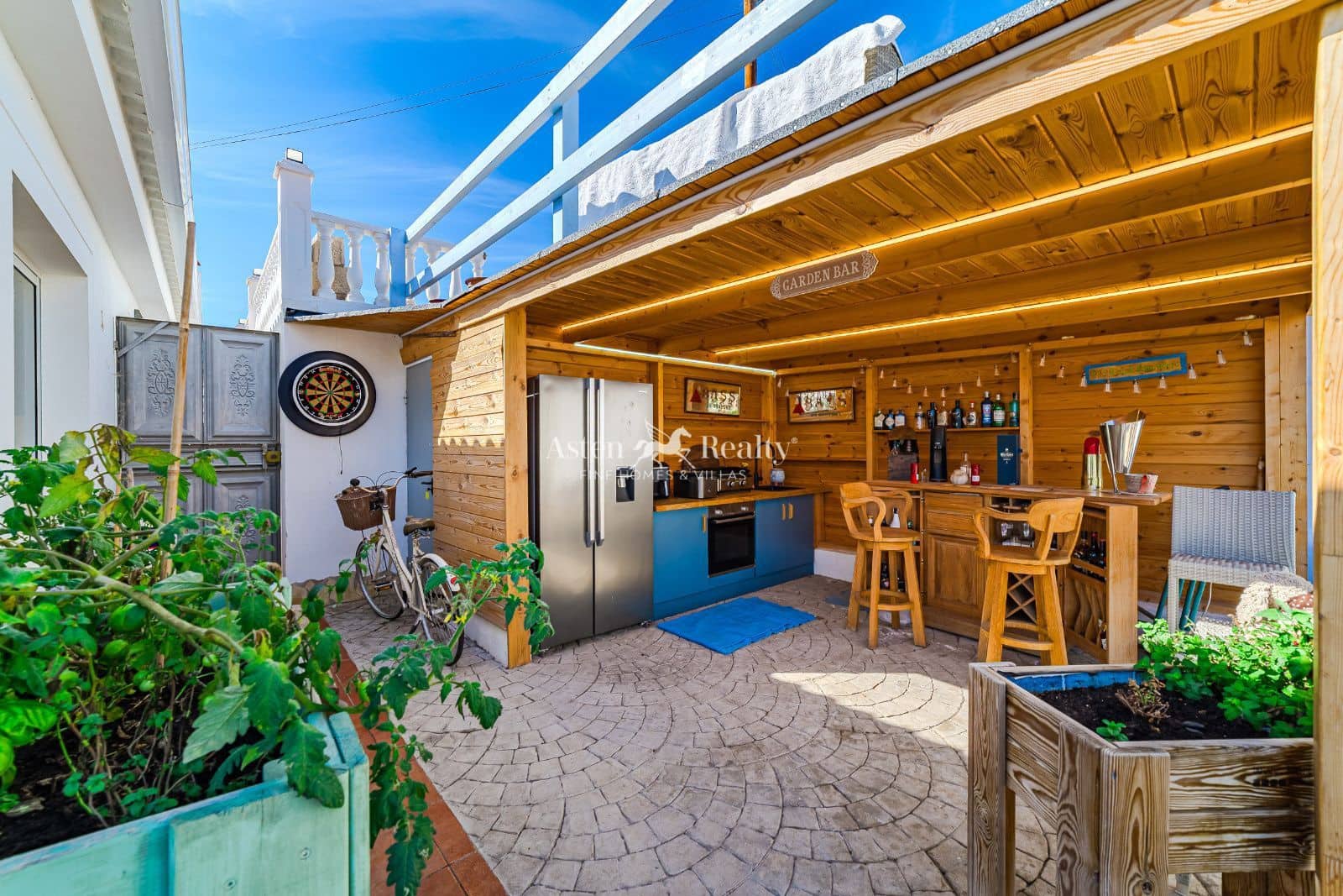 3 bedroom Villa for sale in San Miguel de Abona with garage - € 420,000 (Ref: 9296069)